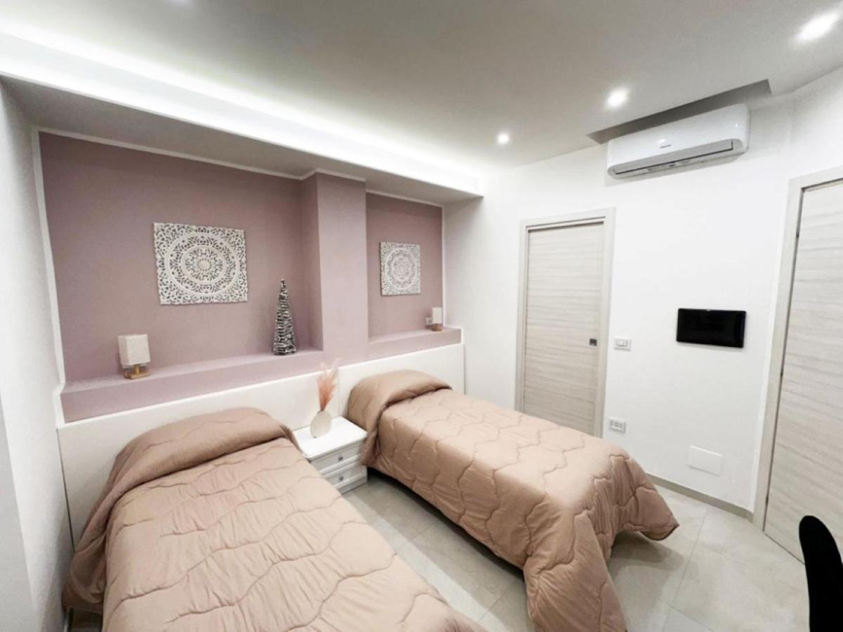 Domus Balcante B&B Pompei Bagian luar foto