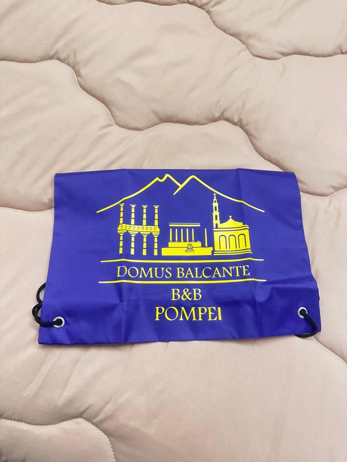 Domus Balcante B&B Pompei Bagian luar foto