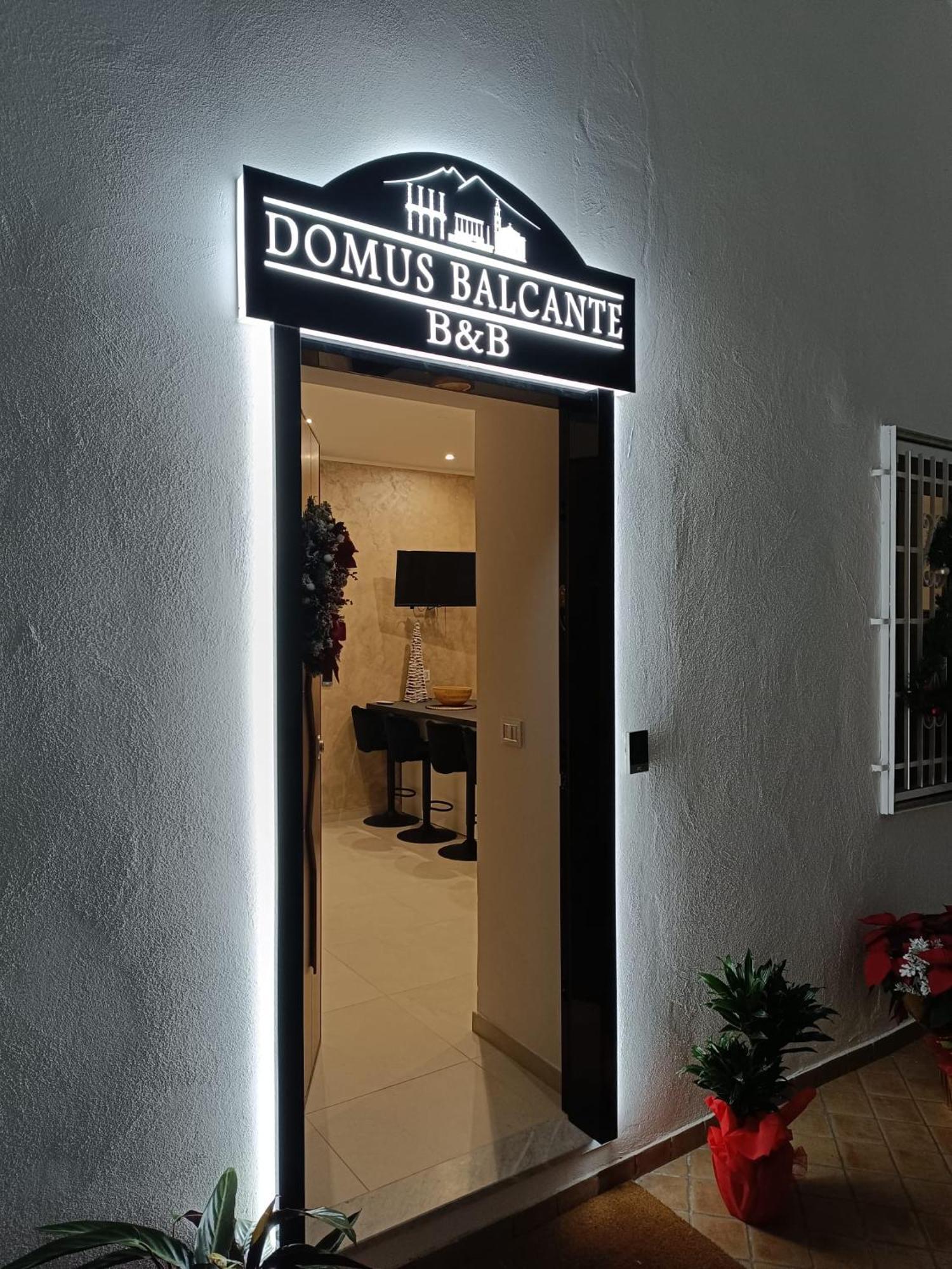 Domus Balcante B&B Pompei Bagian luar foto