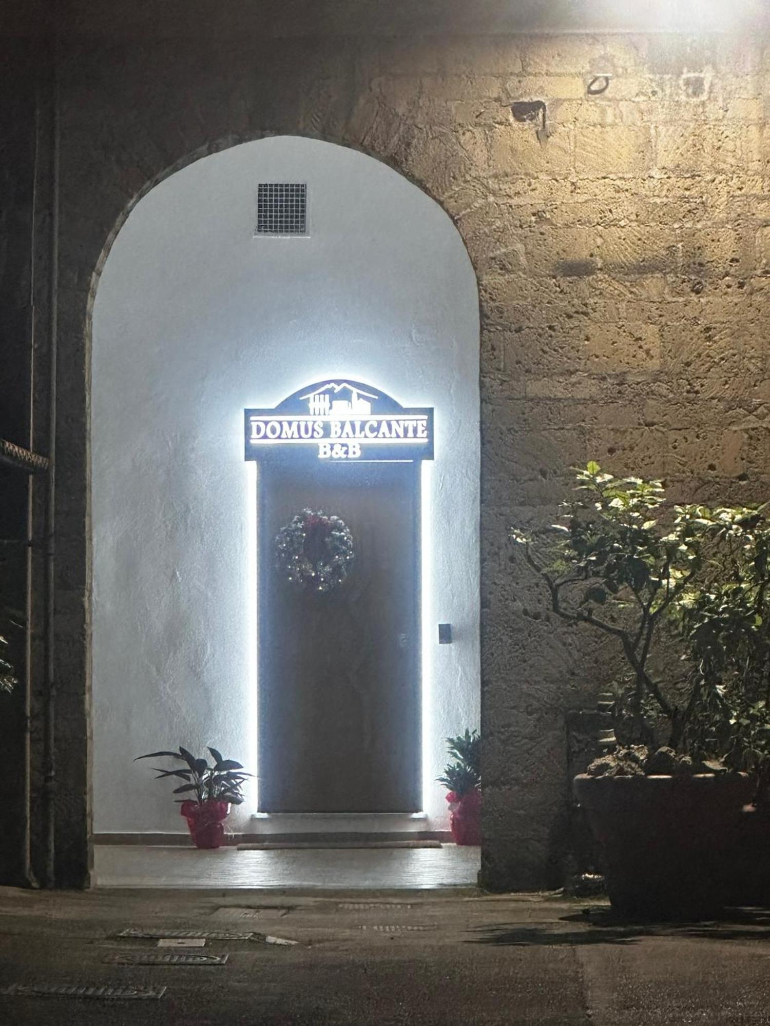 Domus Balcante B&B Pompei Bagian luar foto
